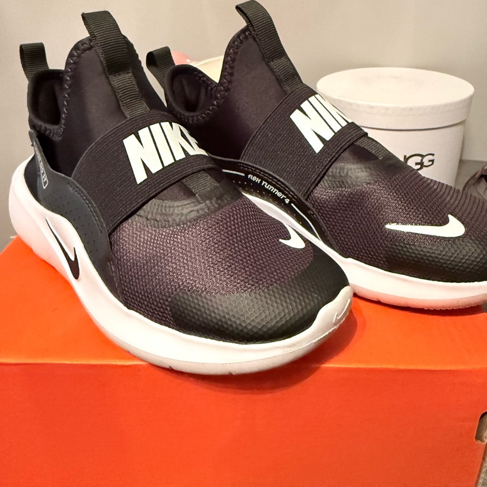 Nike Kids Black and White Slip-On Sneakers
